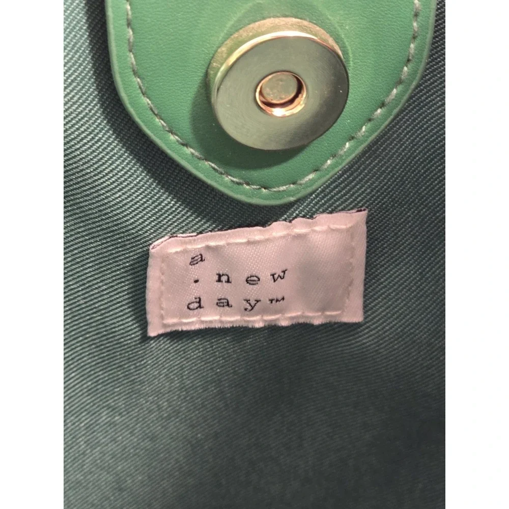 A New Day Kelly Green Bucket Style Purse Woven Over‎ Linen Handbag NWOT NEW